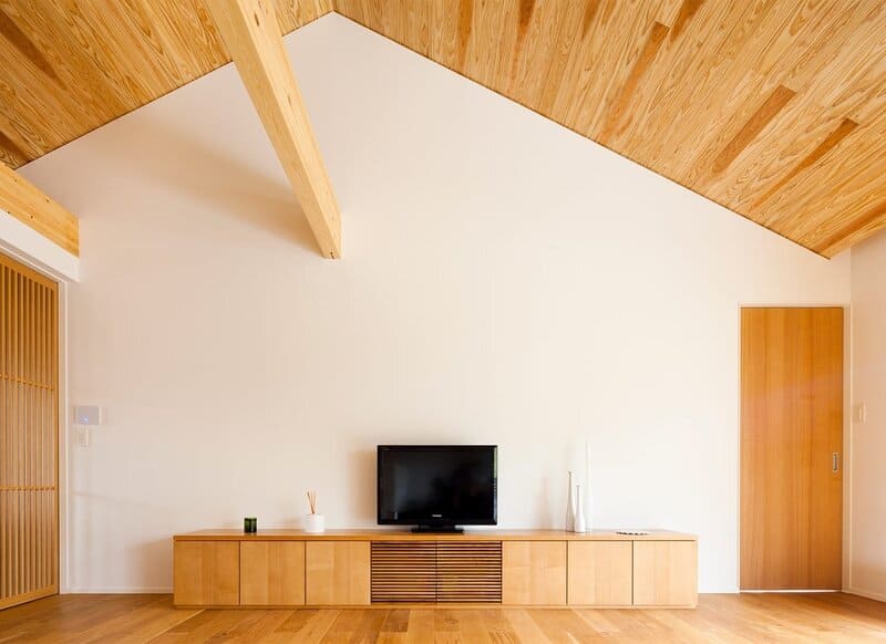 タテにもヨコにも広がる空間