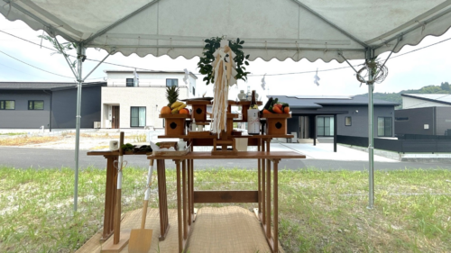 モデルハウス地鎮祭を行いました